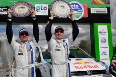 01b_VW-2014-WRC-03-BK2-0320